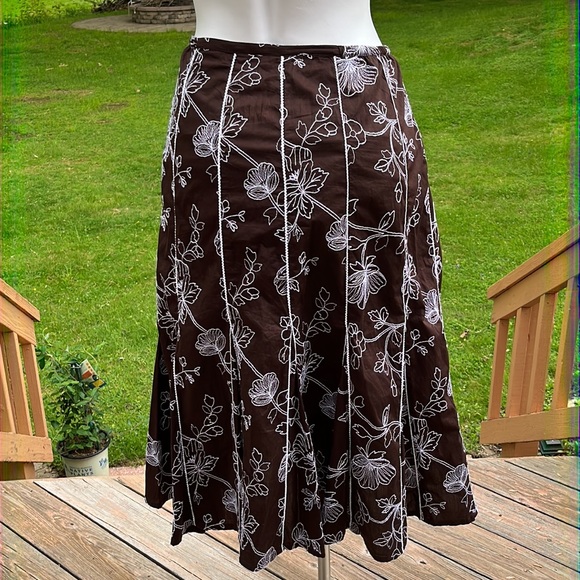 JM Collection embroidered skirt 12-14 - Picture 4 of 8